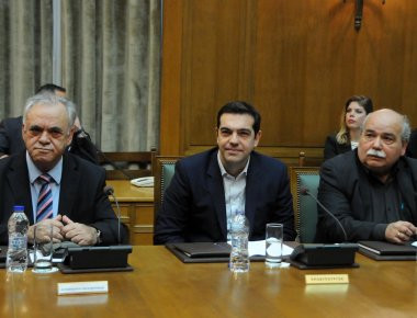 Συνεδριάζει τώρα το υπουργικό συμβούλιο: Δείτε live τις προτάσεις του πρωθυπουργού (βίντεο)